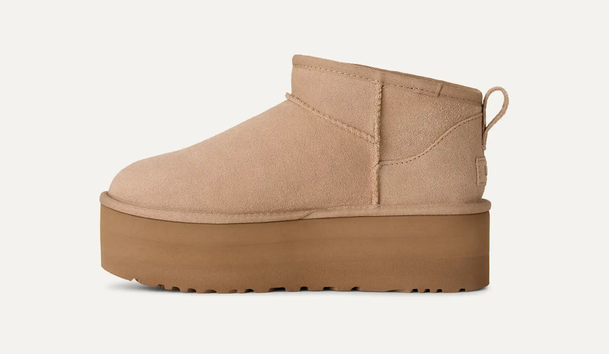 UGG Stivali Classic Ultra Mini Platform Donna in Sand