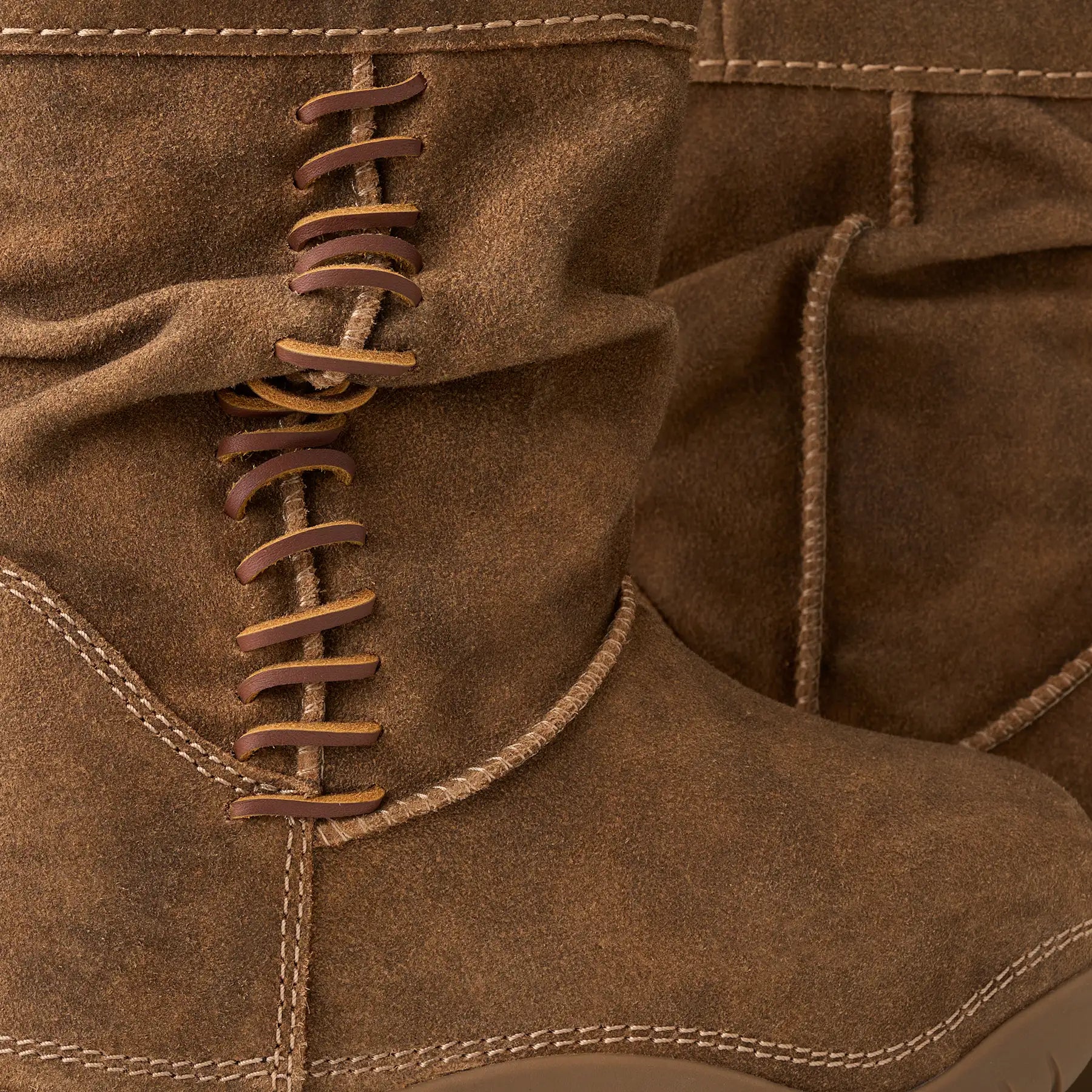UGG Stivali Classic Bucked Donna in Chestnut