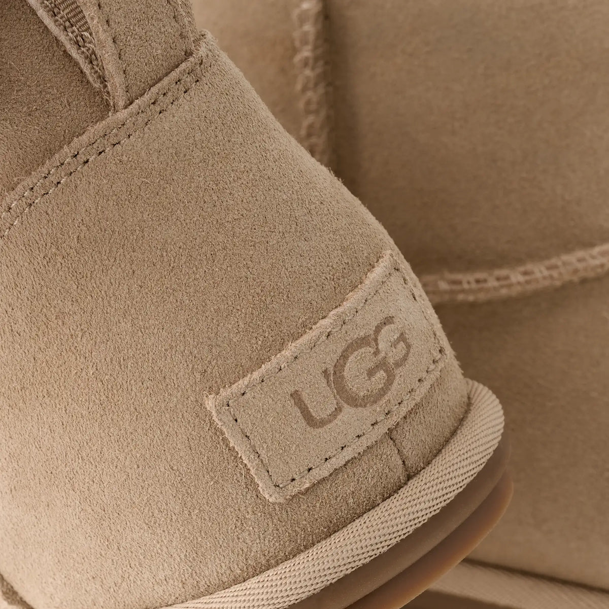UGG Stivali Classic Mini Deconstructed Donna in Sand