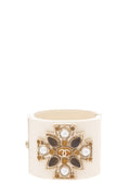 Chanel 2013 Cream Pearl & Yellow Studded Logo Cuff Bracelet – Accessorio premium elegante
