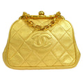 CHANEL 1989-1991 Diamond Kissklock Shoulder Bag – Accessorio premium elegante