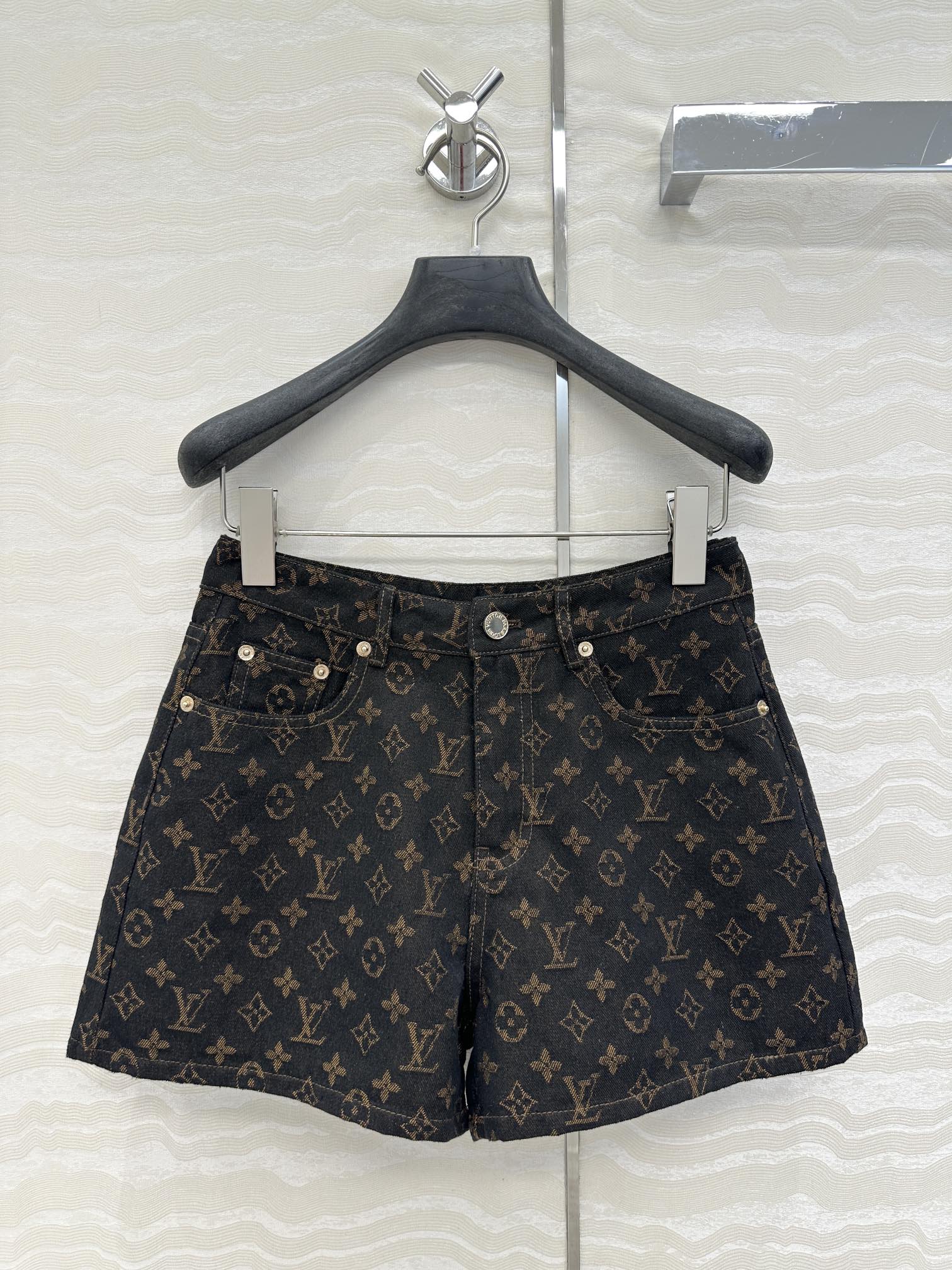 LV 25 Classic Logo Denim Shorts Black Cotton – Accessorio premium elegante