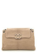 Chanel 2011 Beige Hamptons CC Flap Handbag – Accessorio premium elegante
