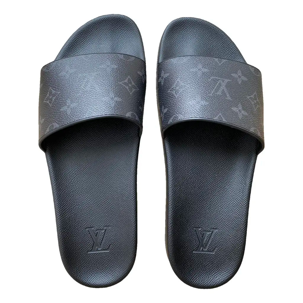 Claquettes Louis Vuitton – Accessorio premium elegante