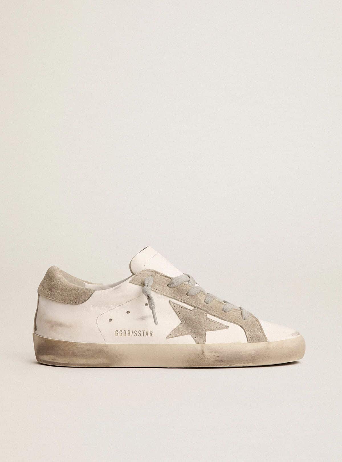 Golden Goose Super-Star Uomo con Stella e Talloncino in Suede Grigio