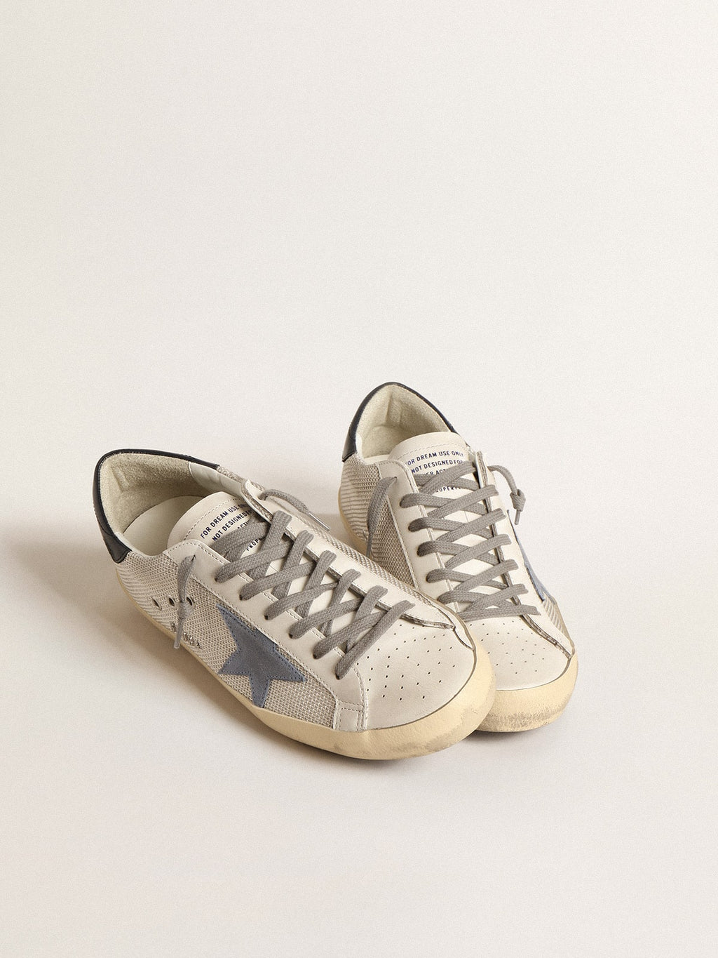 Golden Goose Super-Star in Rete Argento Chiaro con Stella in Suede Azzurro