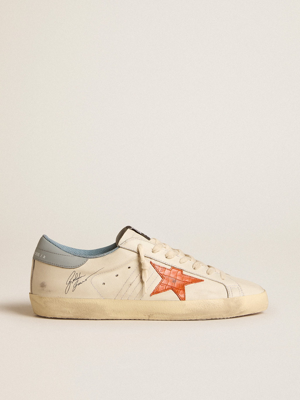 Golden Goose Super-Star Uomo con Stella Stampa Coccodrillo e Talloncino Azzurro Argento