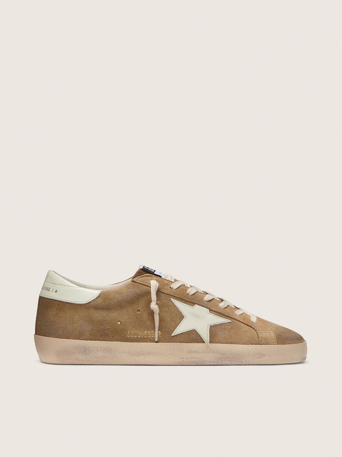 Golden Goose Super-Star Uomo in Suede Tabacco con Stella in Pelle Bianca