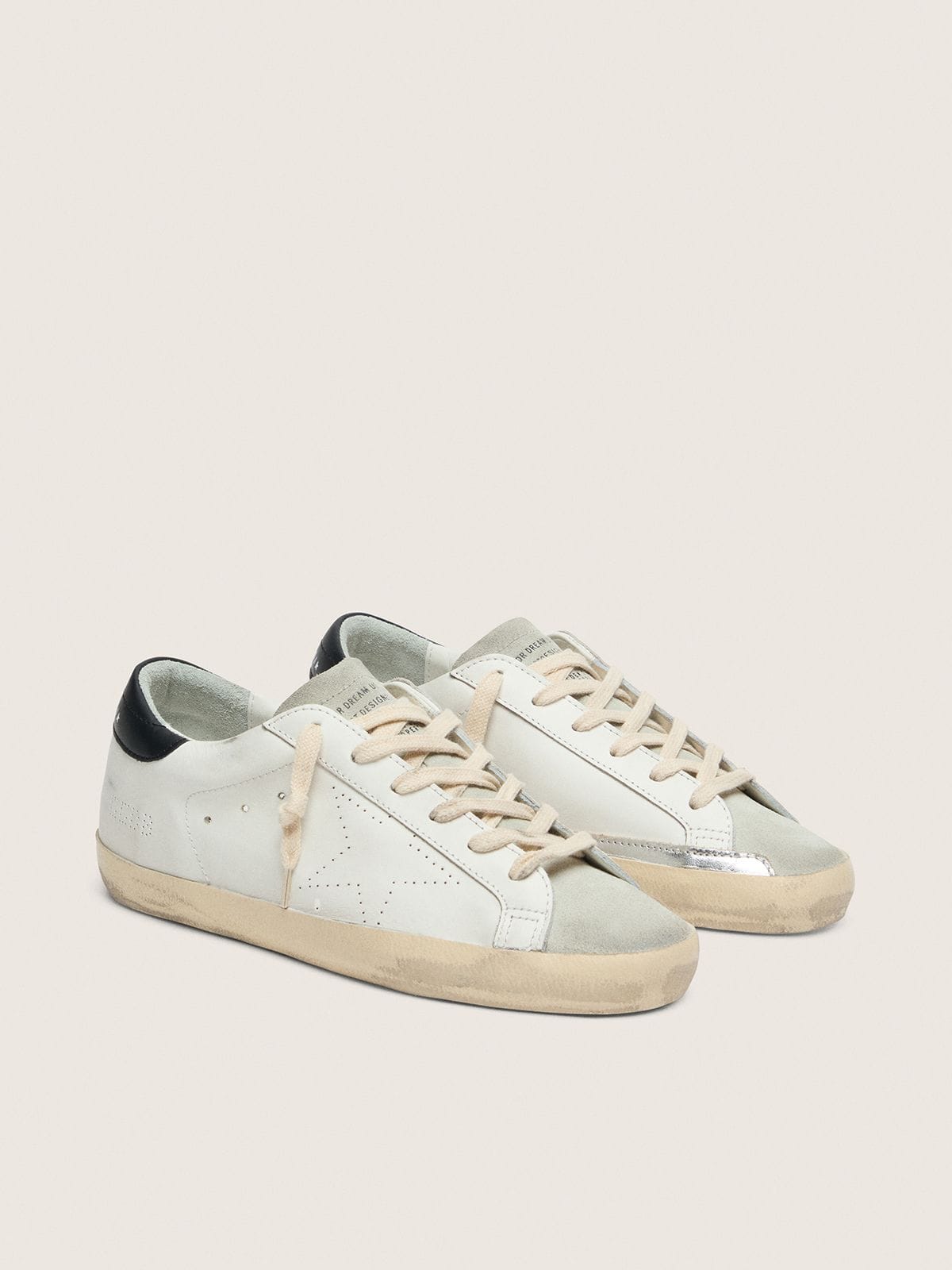 Golden Goose Super-Star Uomo in Pelle Bianca con Stella Traforata
