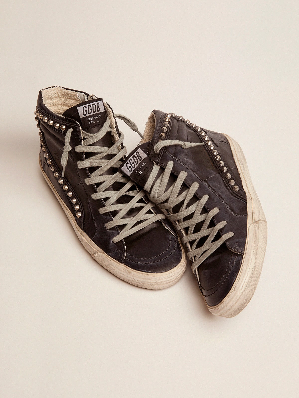 Golden Goose Slide Uomo di Colore Nero con Borchie Applicate
