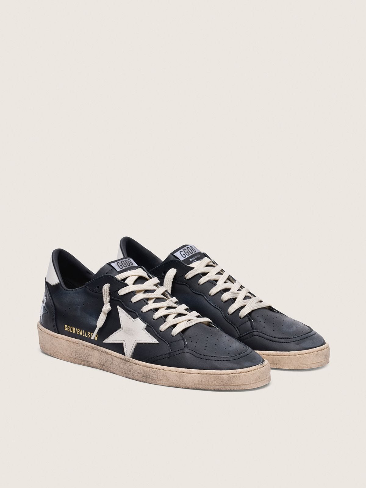 Golden Goose Ball Star Uomo in Nappa Nera con Stella e Talloncino in Pelle Bianca