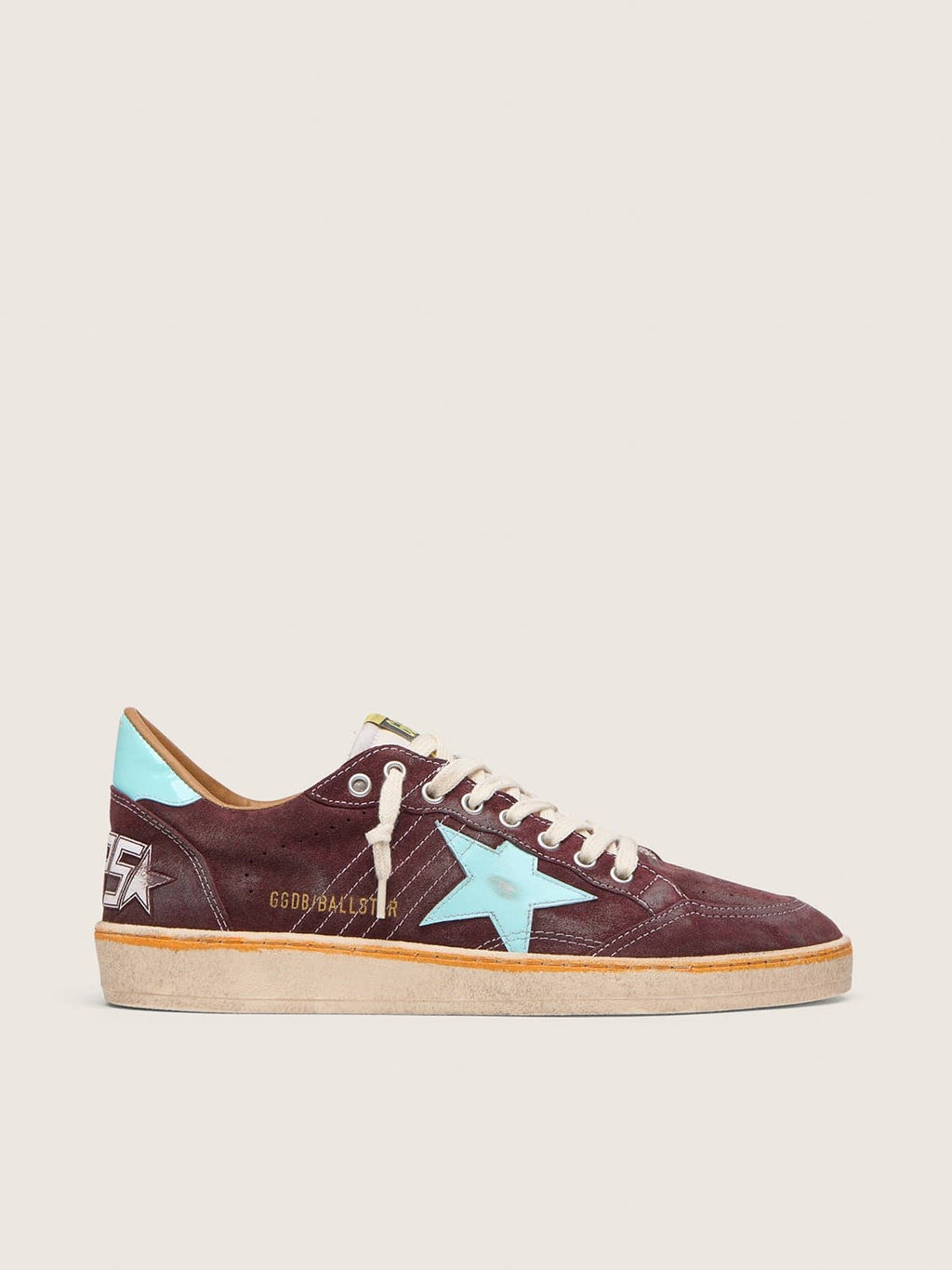 Golden Goose Ball Star Uomo in Suede Color Rosso Scuro con Stella e Talloncino Azzurri