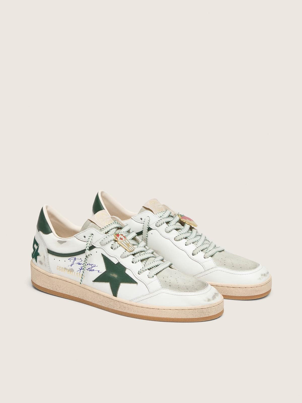 Golden Goose Ball Star Ltd Uomo in Pelle Bianca con Stella Verde e Skins Applicata