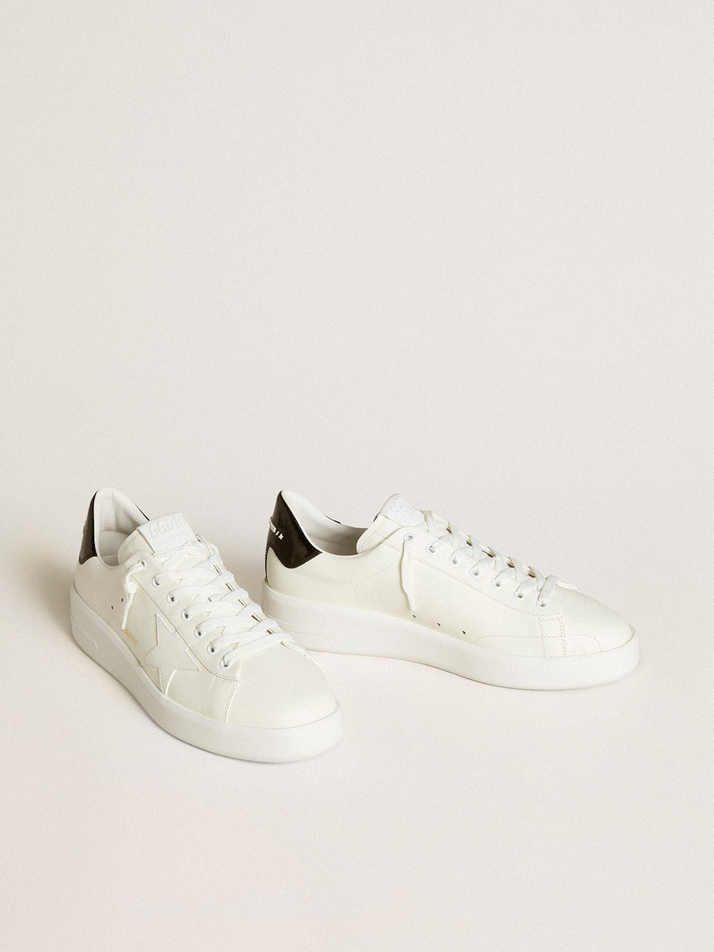 Golden Goose Purestar Uomo con Stella in Pelle e Talloncino in Pelle Verniciata Nera
