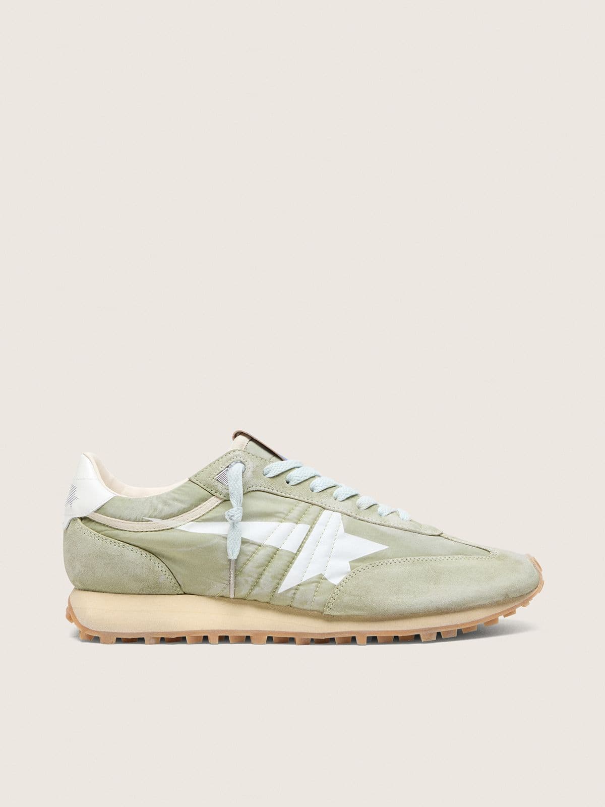 Golden Goose Marathon Uomo in Nylon Verde Salvia con Stella Bianca