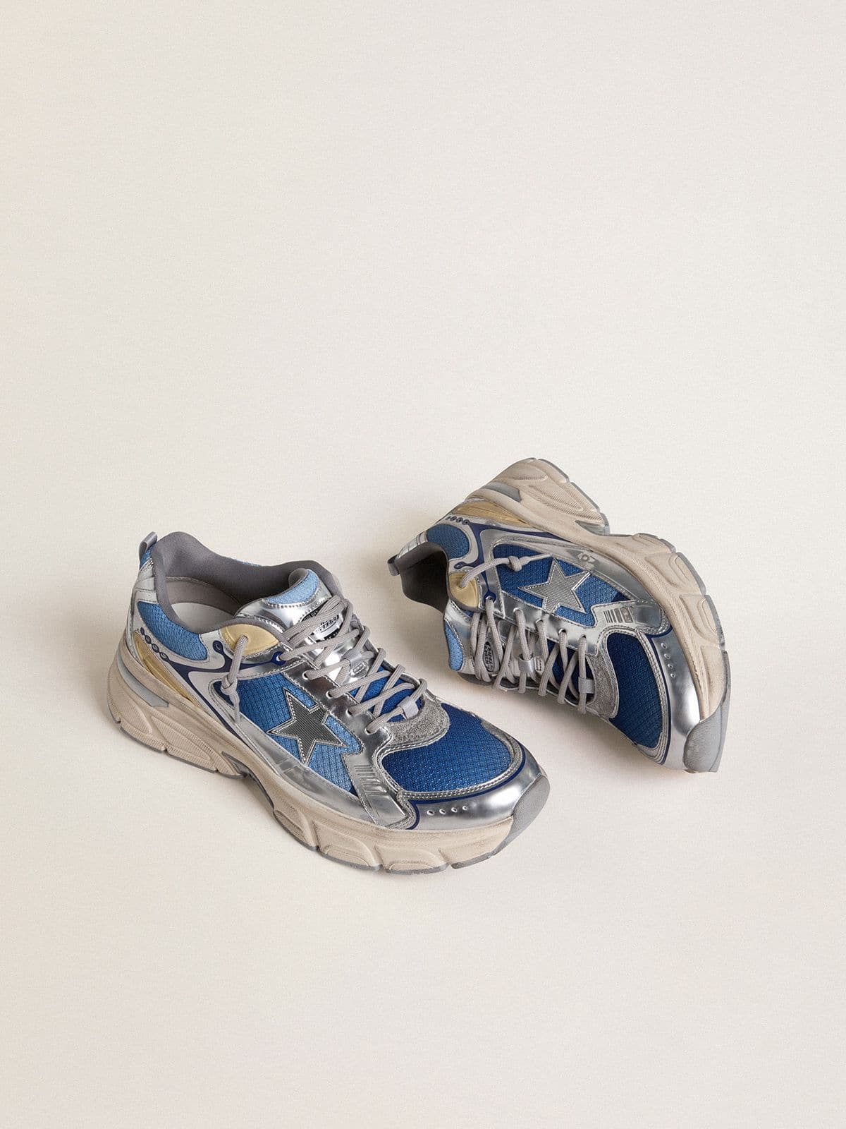 Golden Goose Lightstar Uomo  in Mesh Azzurro con Stella in Tpu Bianco e Inserti Bio Based Argento