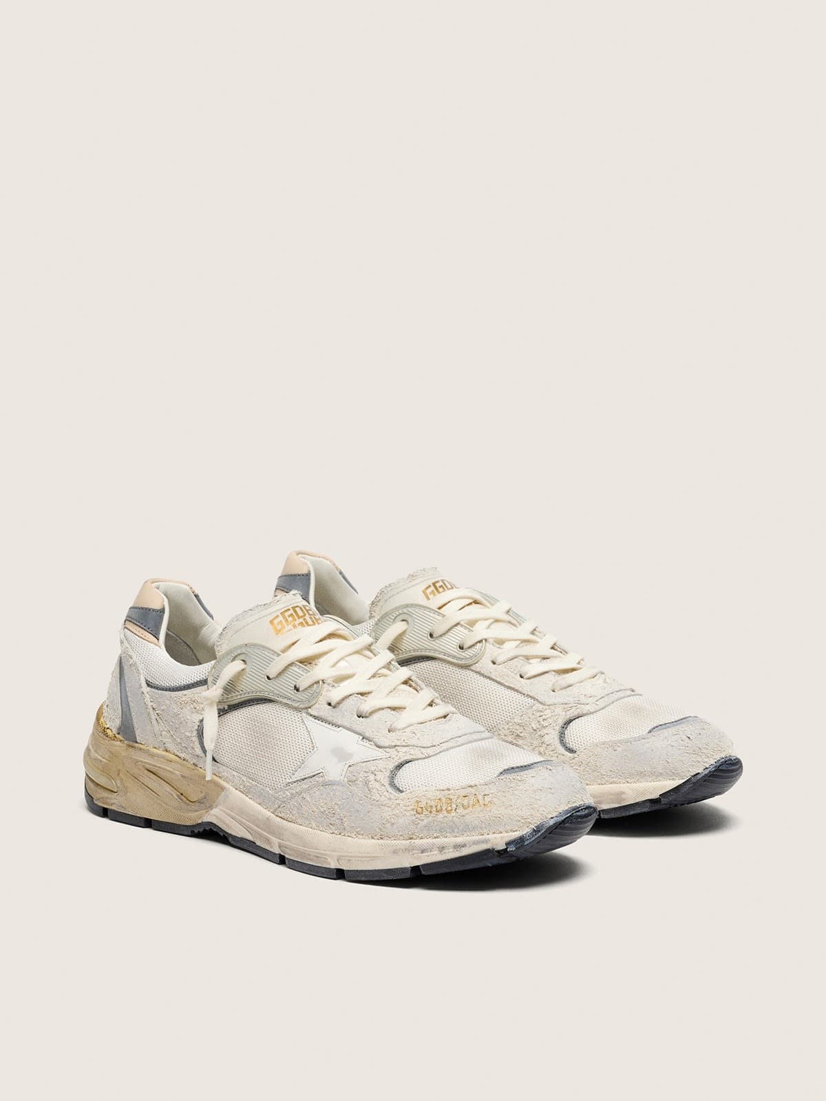 Golden Goose Dad Star Uomo in Suede e Rete con Stella in Pelle Bianca e Talloncino in Pelle Beige