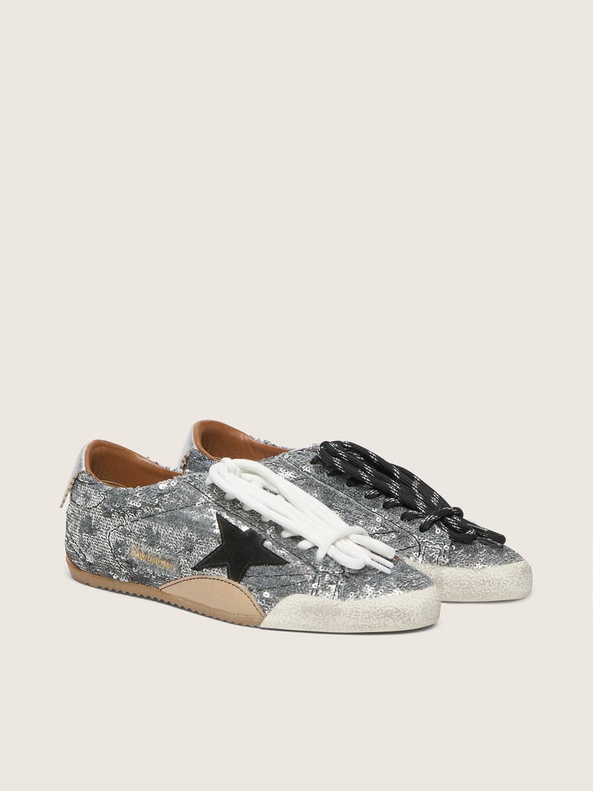 Golden Goose True-Star Uomo in Paillettes Argento con Stella Color Nero e Talloncino in Pelle Argento