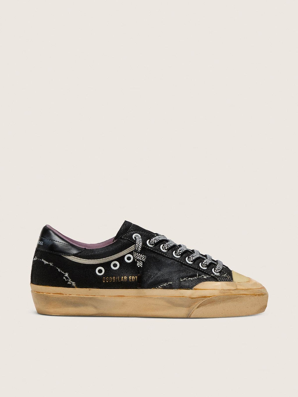Golden Goose Super-Star Uomo Lab in Suede Laminato Nero e Nylon con Stella in Rilievo e Lacci con Cristalli