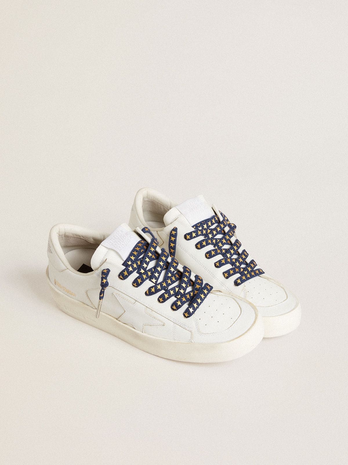 Golden Goose Lacci color blu navy con stelle color oro a contrasto