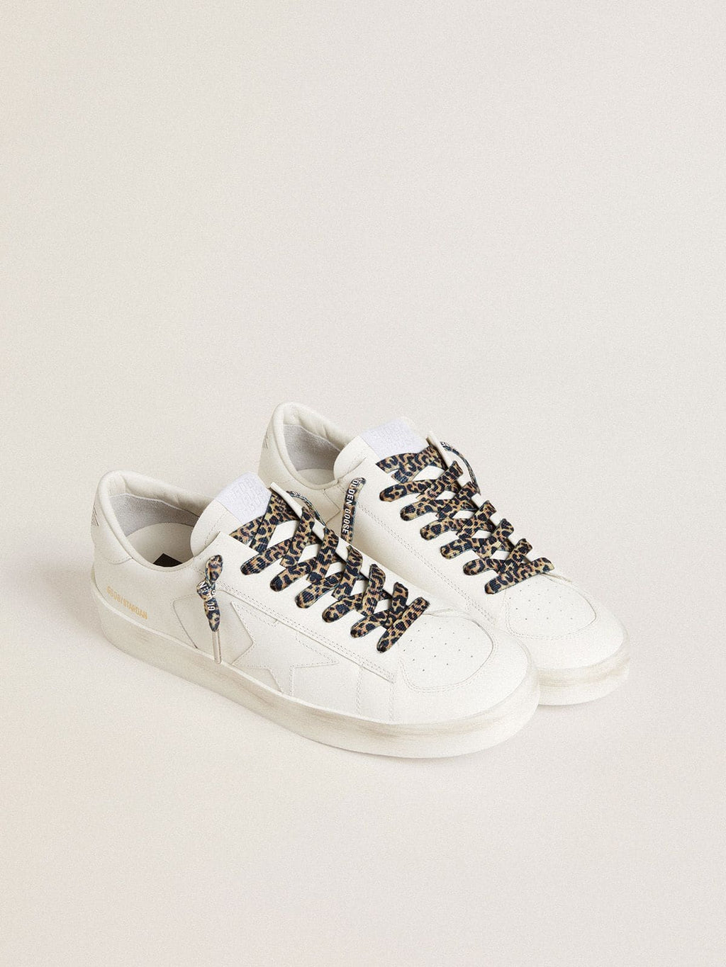 Golden Goose Lacci con stampa leopardata beige con logo bianco a contrasto