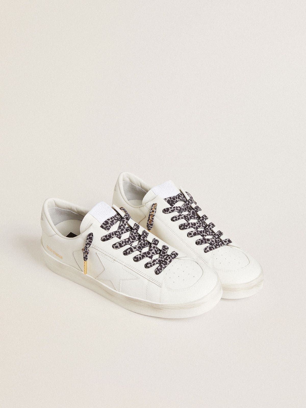 Golden Goose Lacci con stampa animalier grigia e nera con logo dorato a contrasto