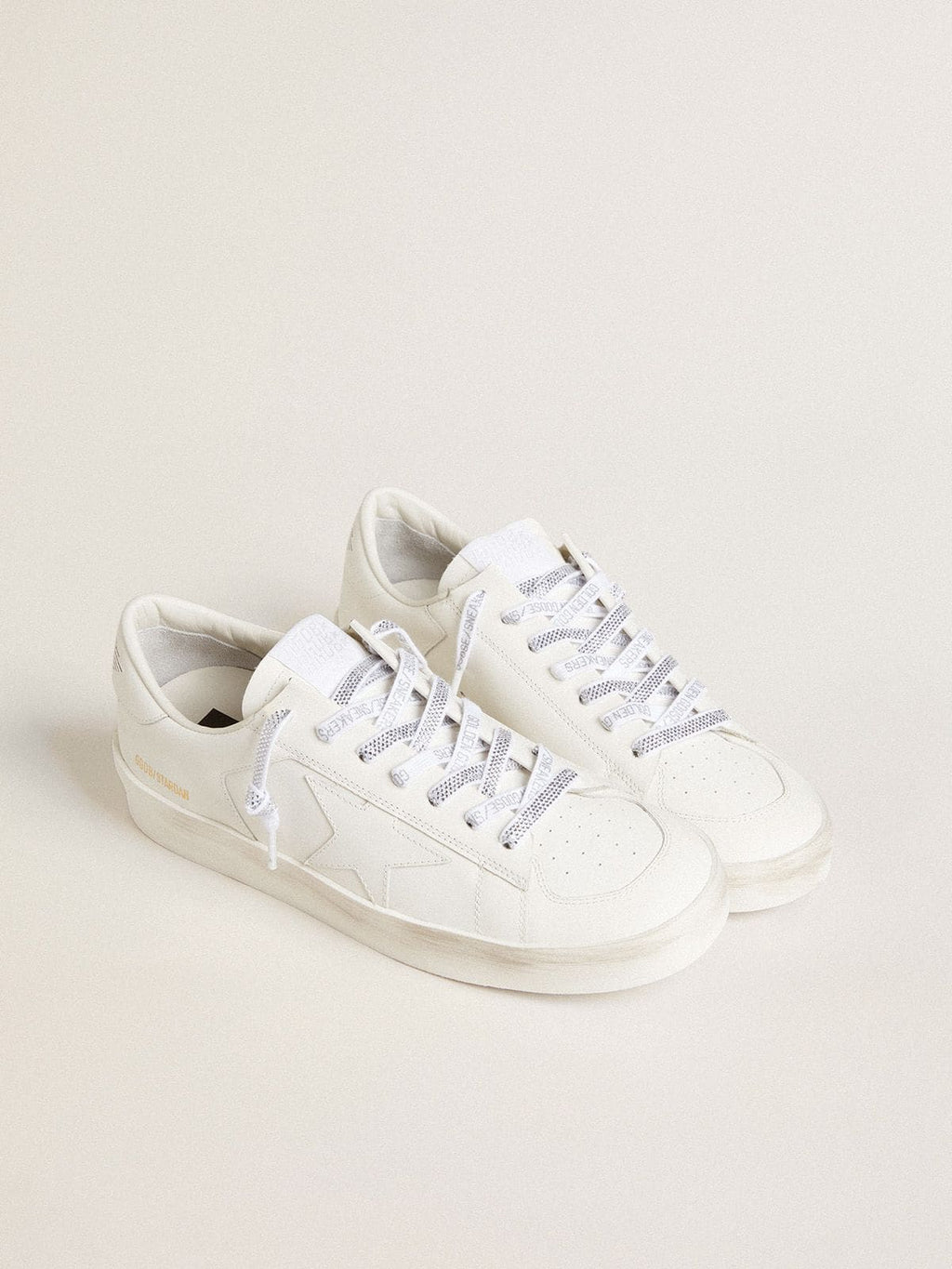 Golden Goose Lacci Swarovski con logo color grigio a contrasto