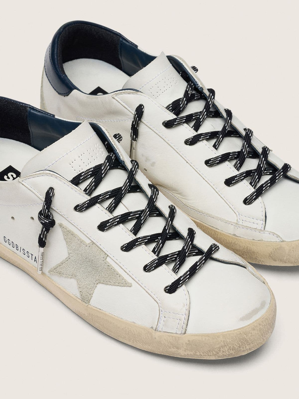 Golden Goose Laccio trekking nero con dettagli grigi