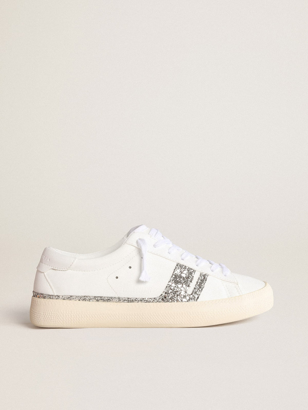 Golden Goose Sneaker Yatay Model 1b Sostenibile con Tomaia Bio Based Bianca e Y in Glitter Argento Riciclato