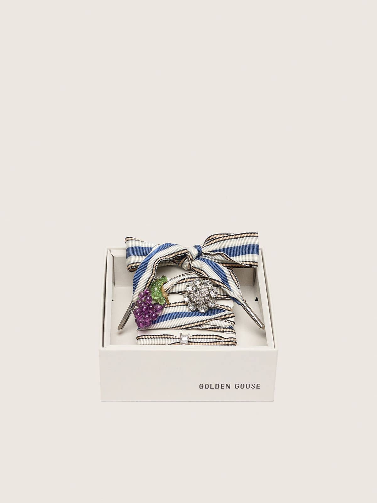 Golden Goose Skins laccio a righe con charm uva e cristalli