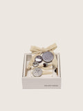 Golden Goose Skins laccio rosa cipria con charm e spille
