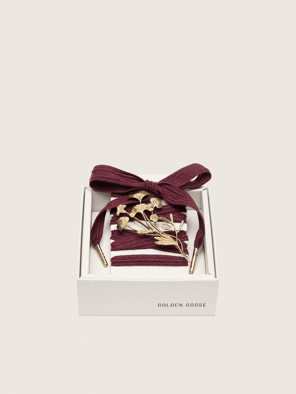 Golden Goose Skins CNY laccio in lana bordeaux con spilla fiori dorata