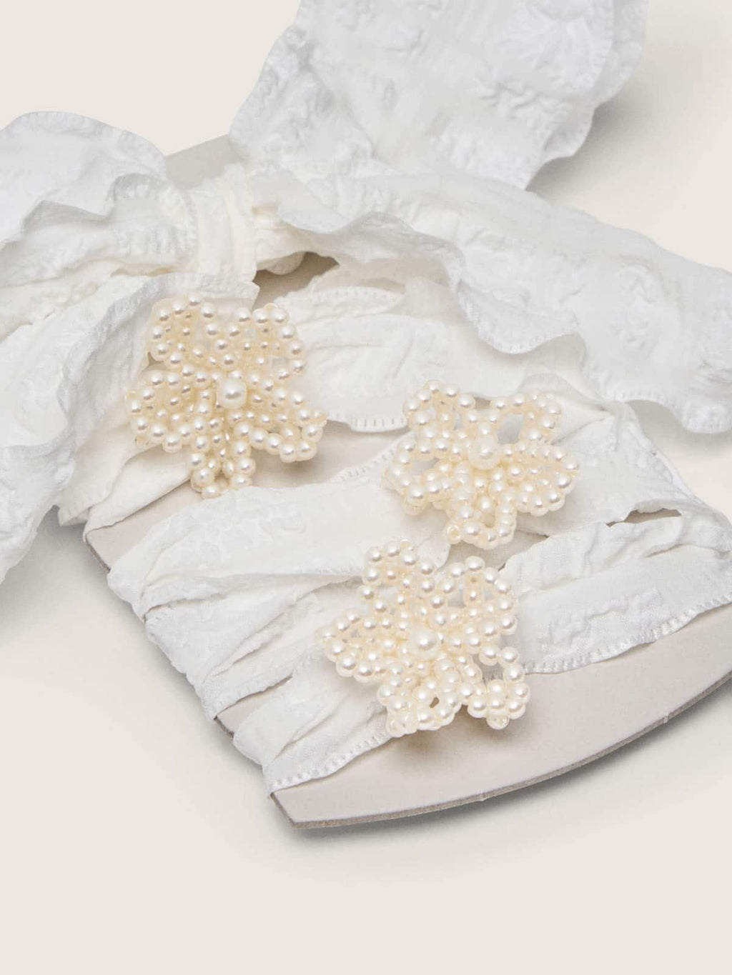 Golden Goose Skins laccio bianco arricciato con applicazioni in perle a forma di fiore