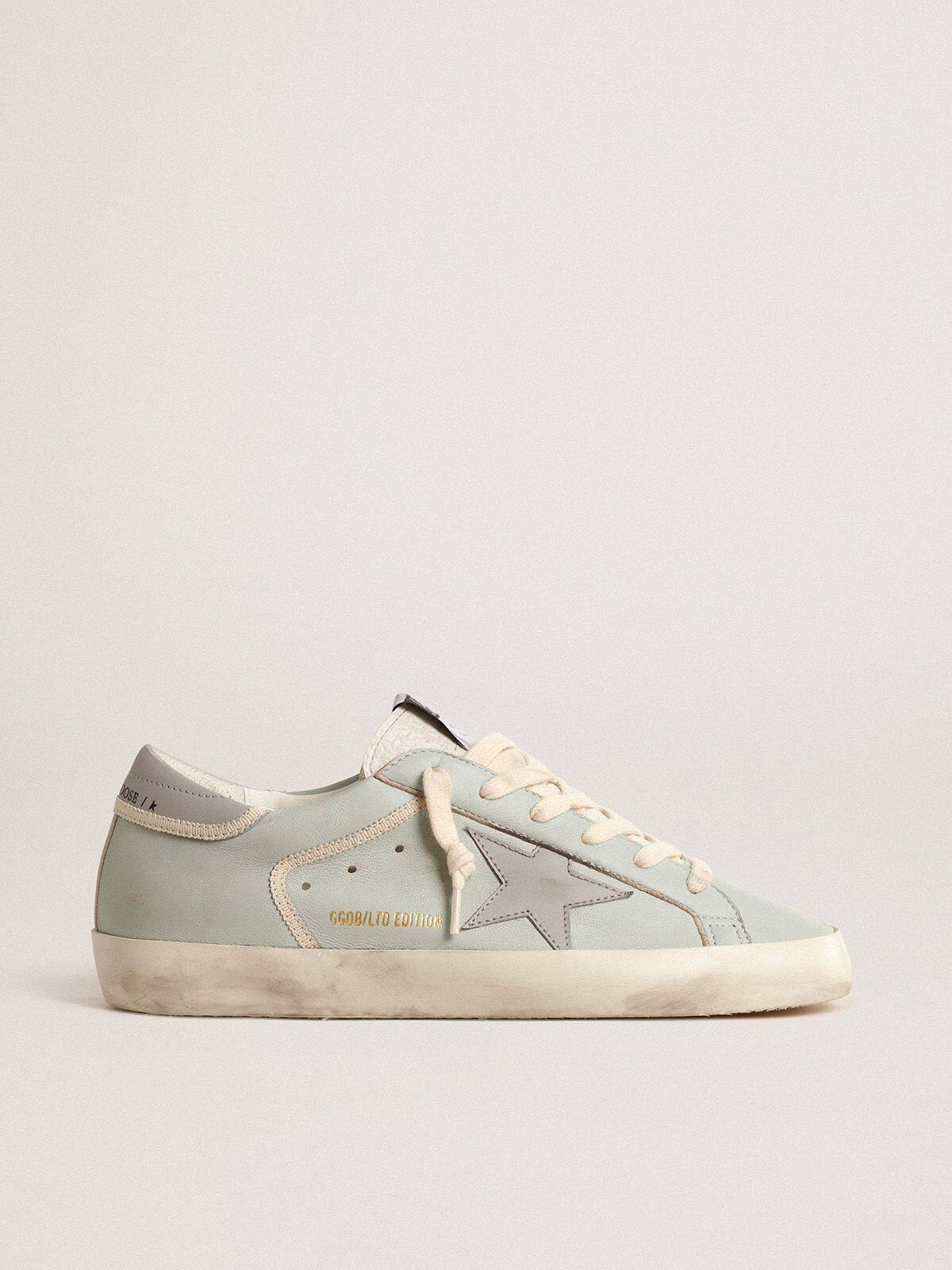 Golden Goose Super-Star Donna in Nappa Carta da Zucchero con Stella e Talloncino in Pelle Grigi