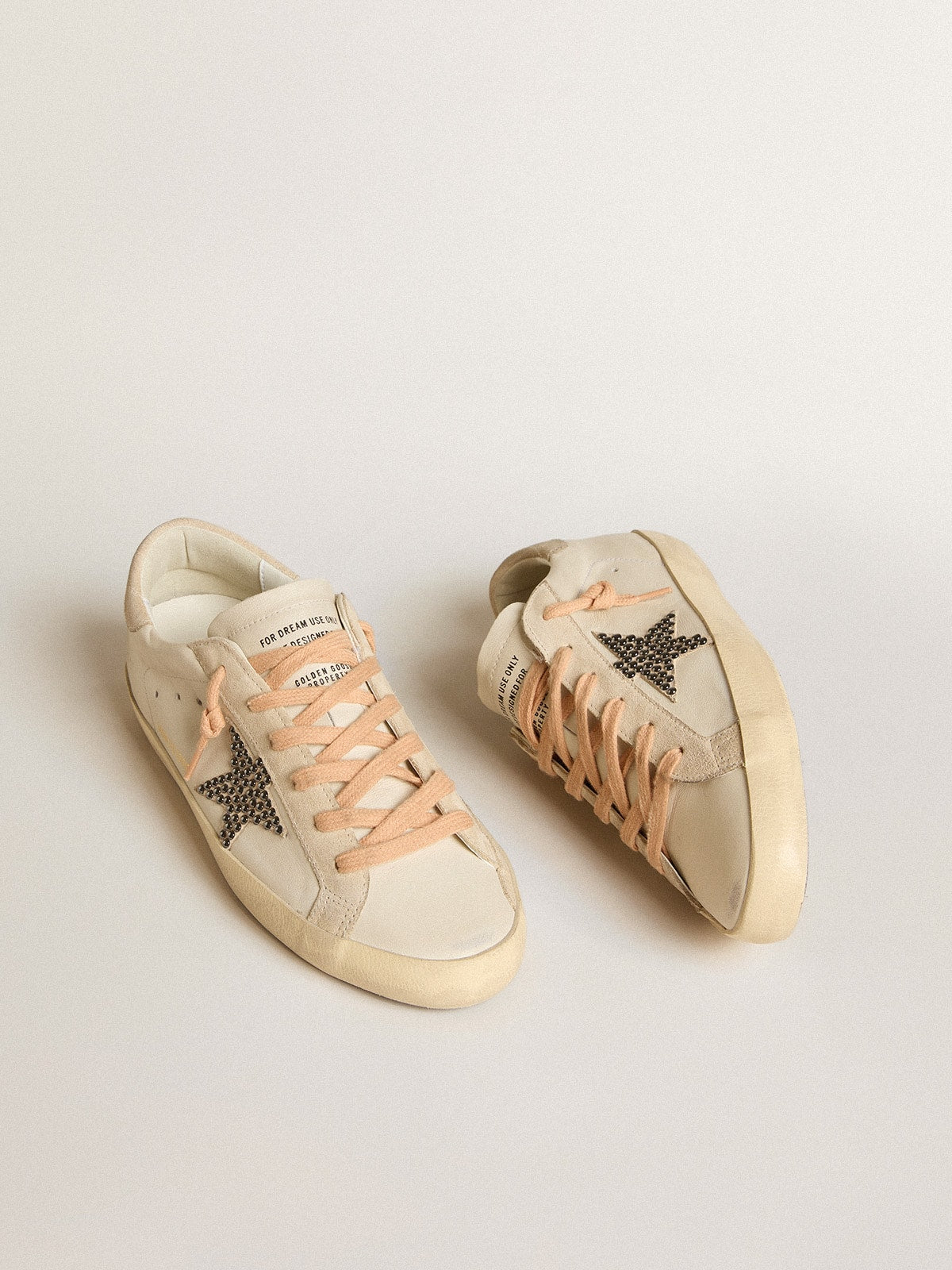 Golden Goose Super-Star Ltd in Pelle con Stella in Suede Beige con Borchie Swarovski