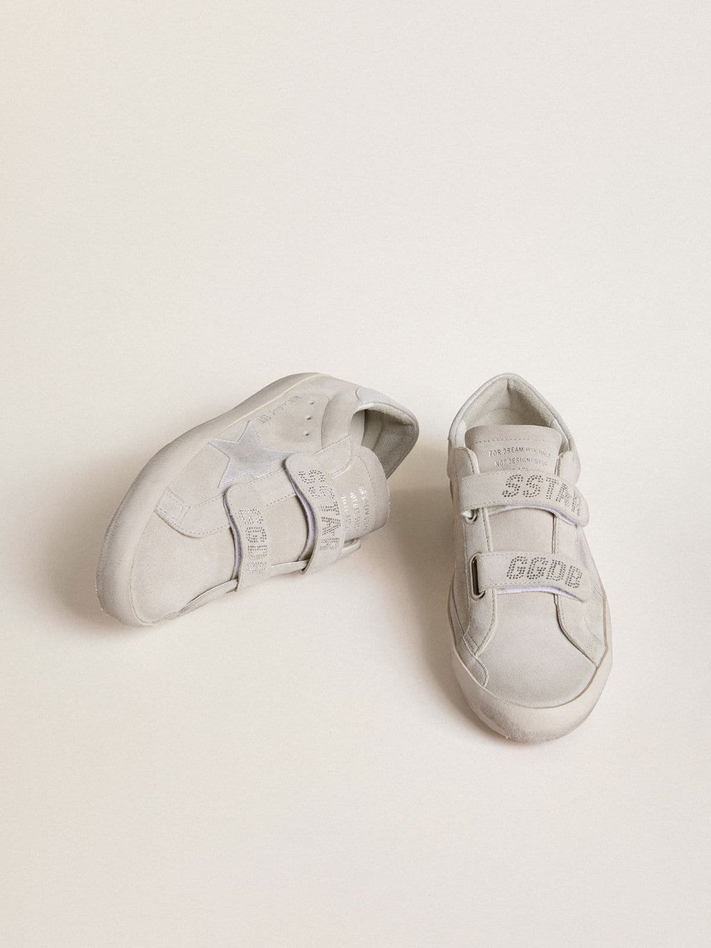 Golden Goose Old School Donna in Suede Grigio Chiaro con Stella in Pelle con Micro Glitter