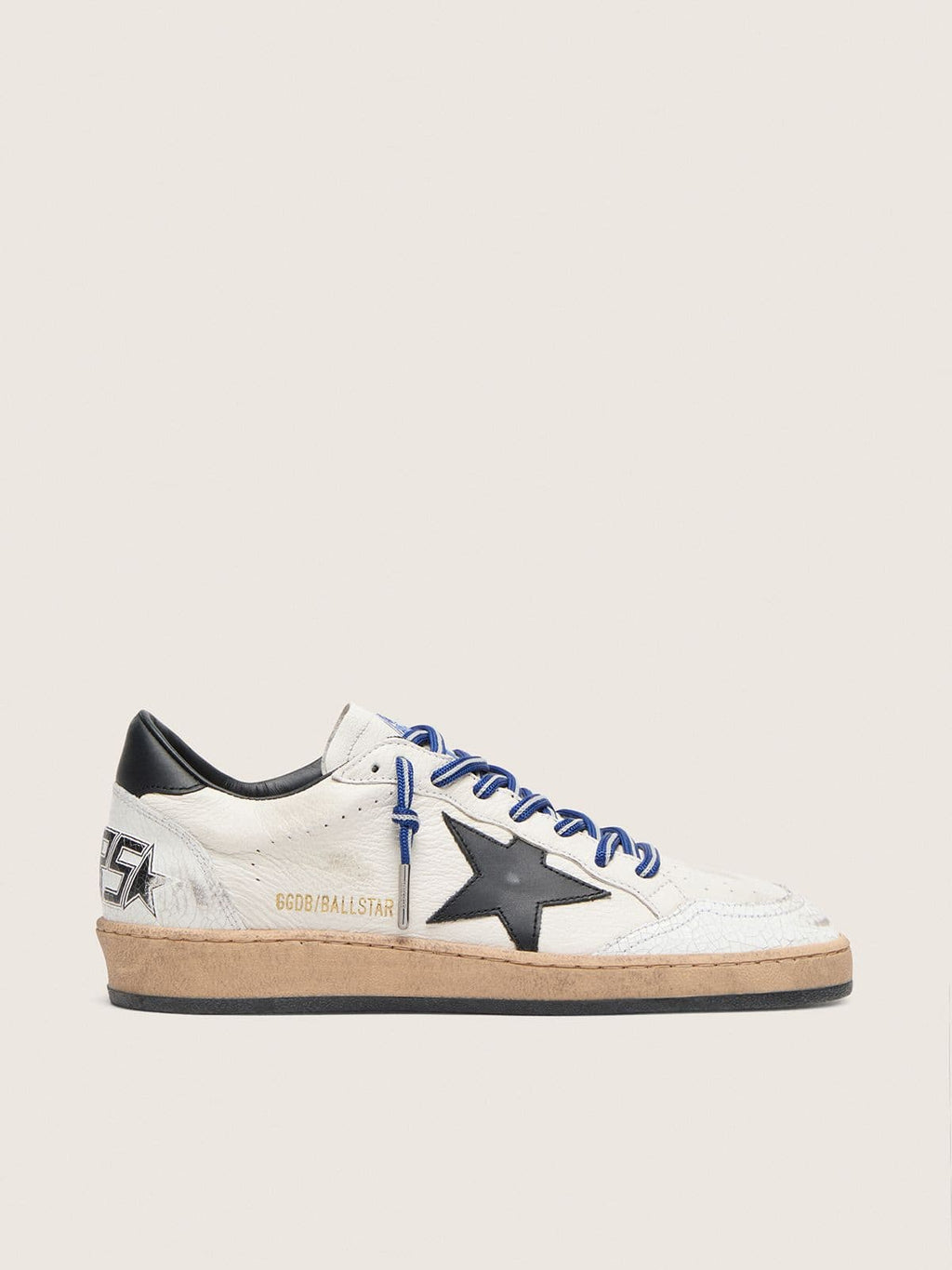 Golden Goose Ball Star Donna Ltd in Nappa Bianca con Stella e Talloncino in Pelle Nera