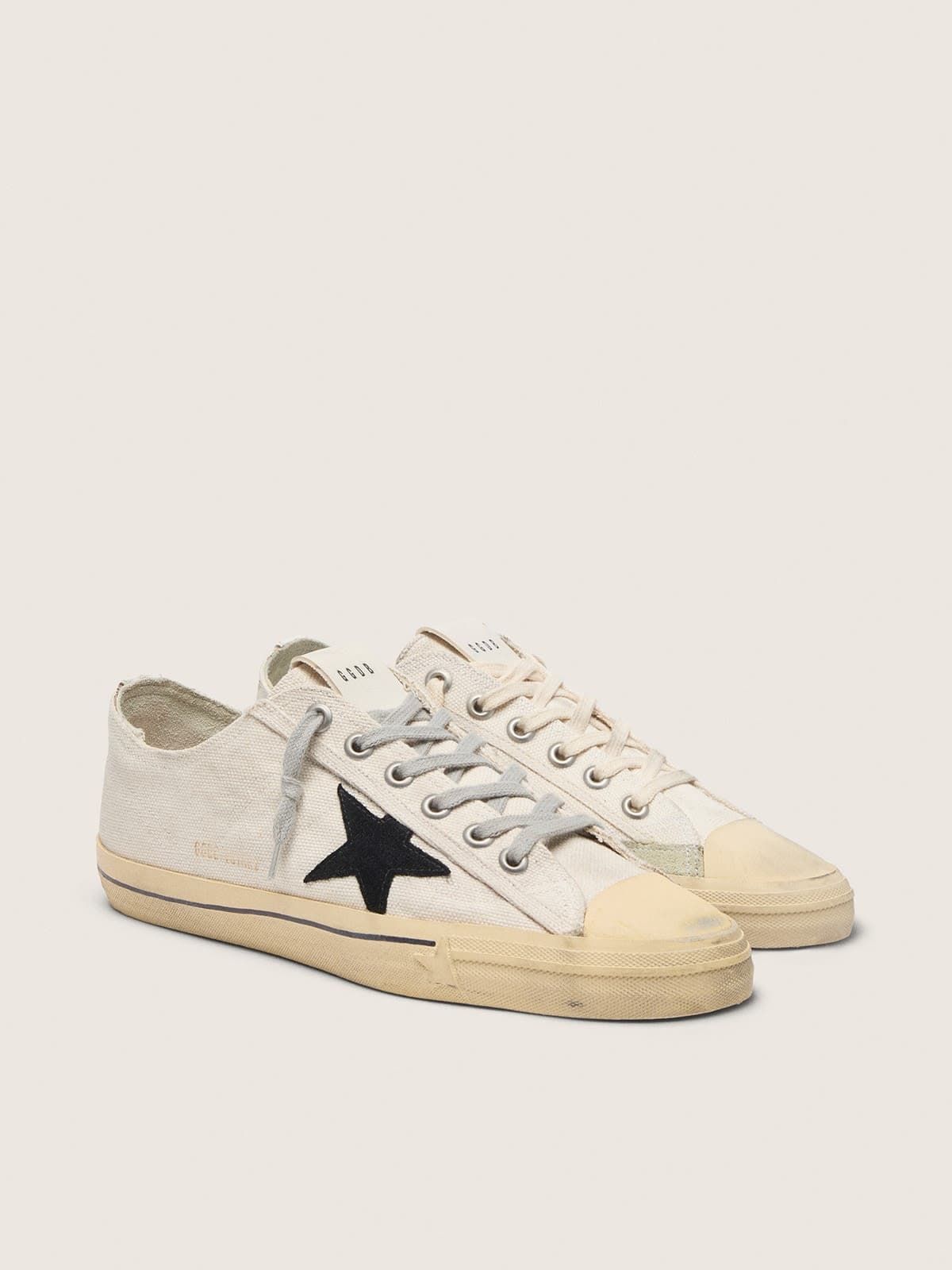 Golden Goose V Star Donna  con Stella in Suede Nero e Scritta Ricamata