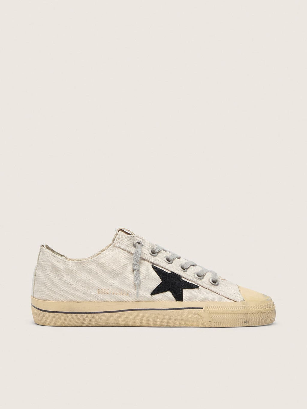 Golden Goose V Star Donna  con Stella in Suede Nero e Scritta Ricamata