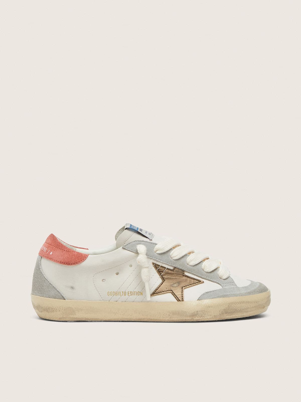 Golden Goose Super-Star Ltd Donna in Pelle Bianca con Stella Laminata Bronzo
