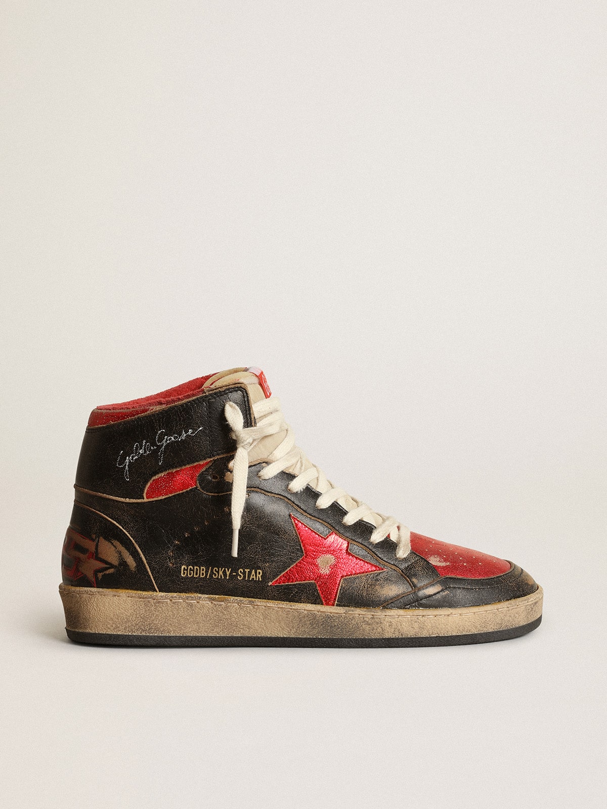 Golden Goose Sky Star Donna in Pelle Lucida Nera con Stella Rossa