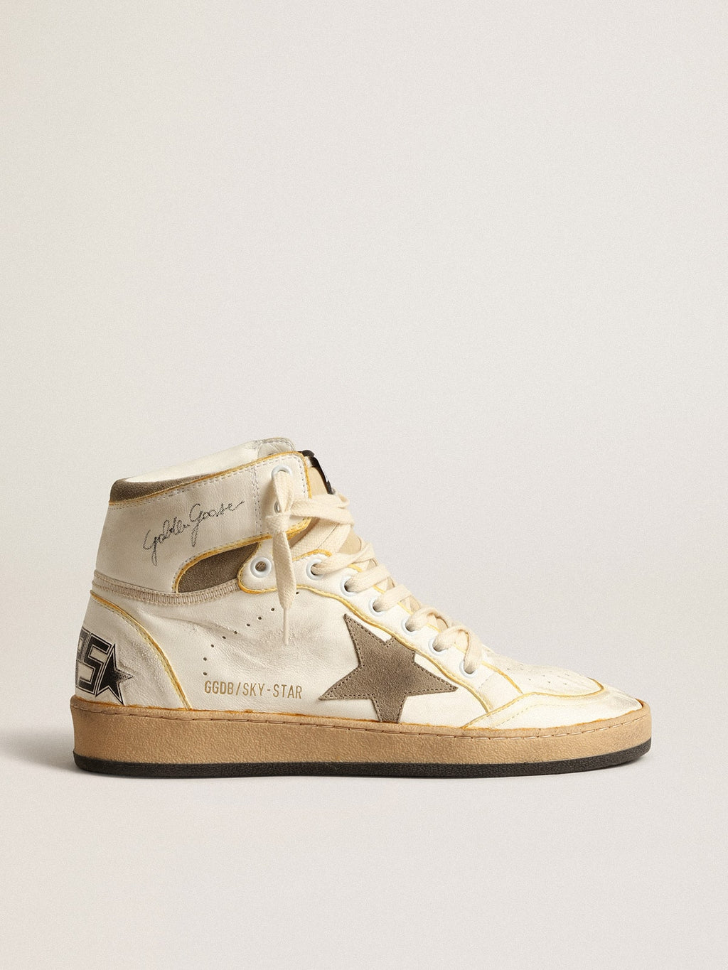 Golden Goose Sky Star Donna in Nappa Bianca con Stella in Suede Color Tortora