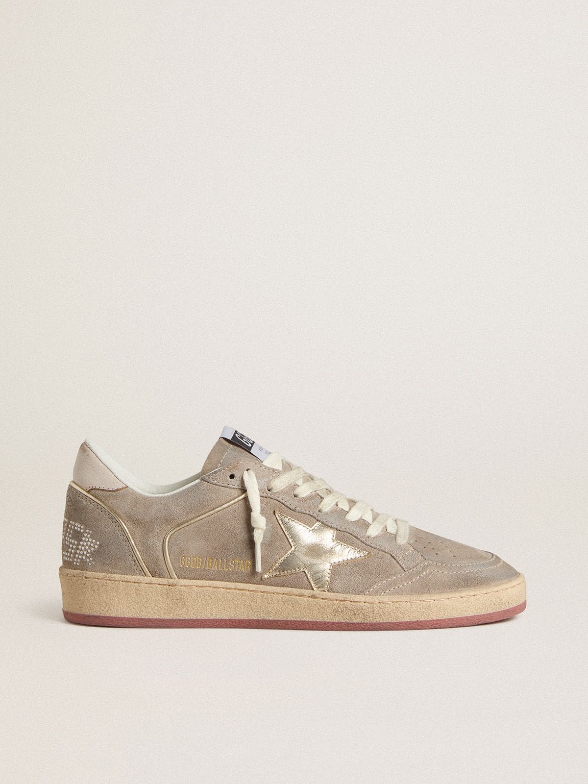 Golden Goose Ball Star Donna in Suede Beige con Stella in Pelle Laminata Oro e Scritta in Perle
