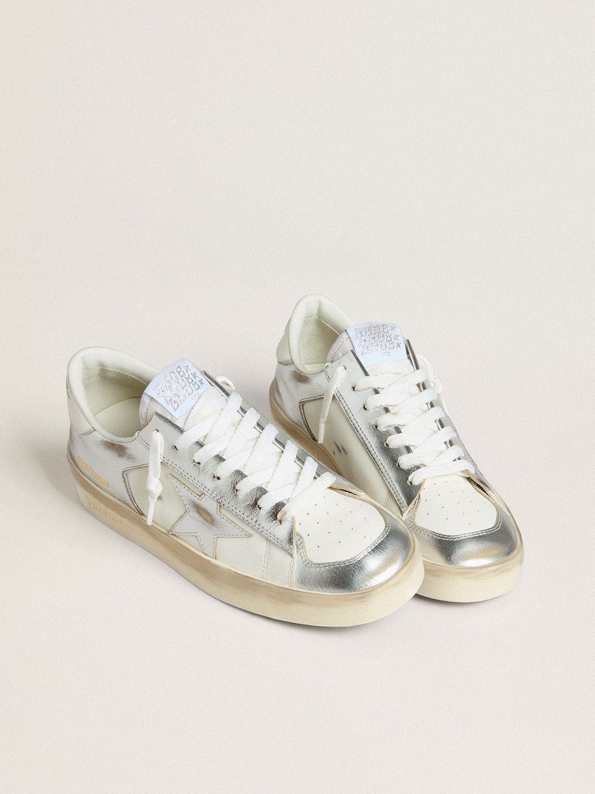 Golden Goose Stardan in Pelle Laminata Argento con Talloncino Bianco