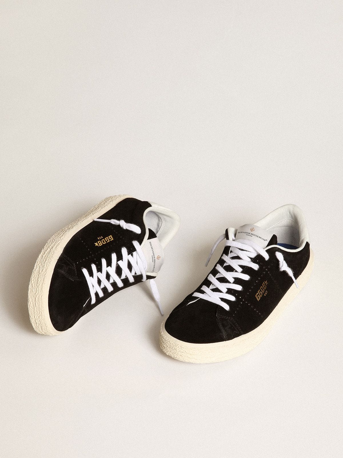 Golden Goose Tennis Donna in Suede Nere con Talloncino in Pelle Bianca