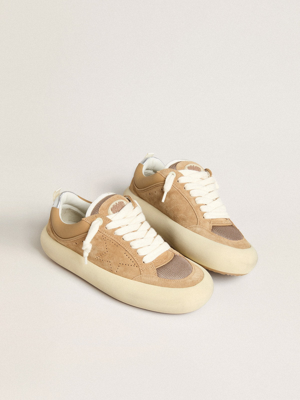Golden Goose Space Star Cube Donna in Suede Tabacco con Stella Traforata