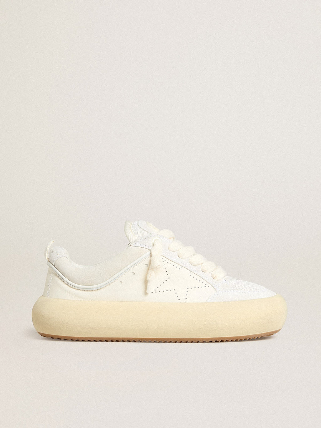 Golden Goose Space Star Cube Donna in Pelle Bianca con Stella Traforata