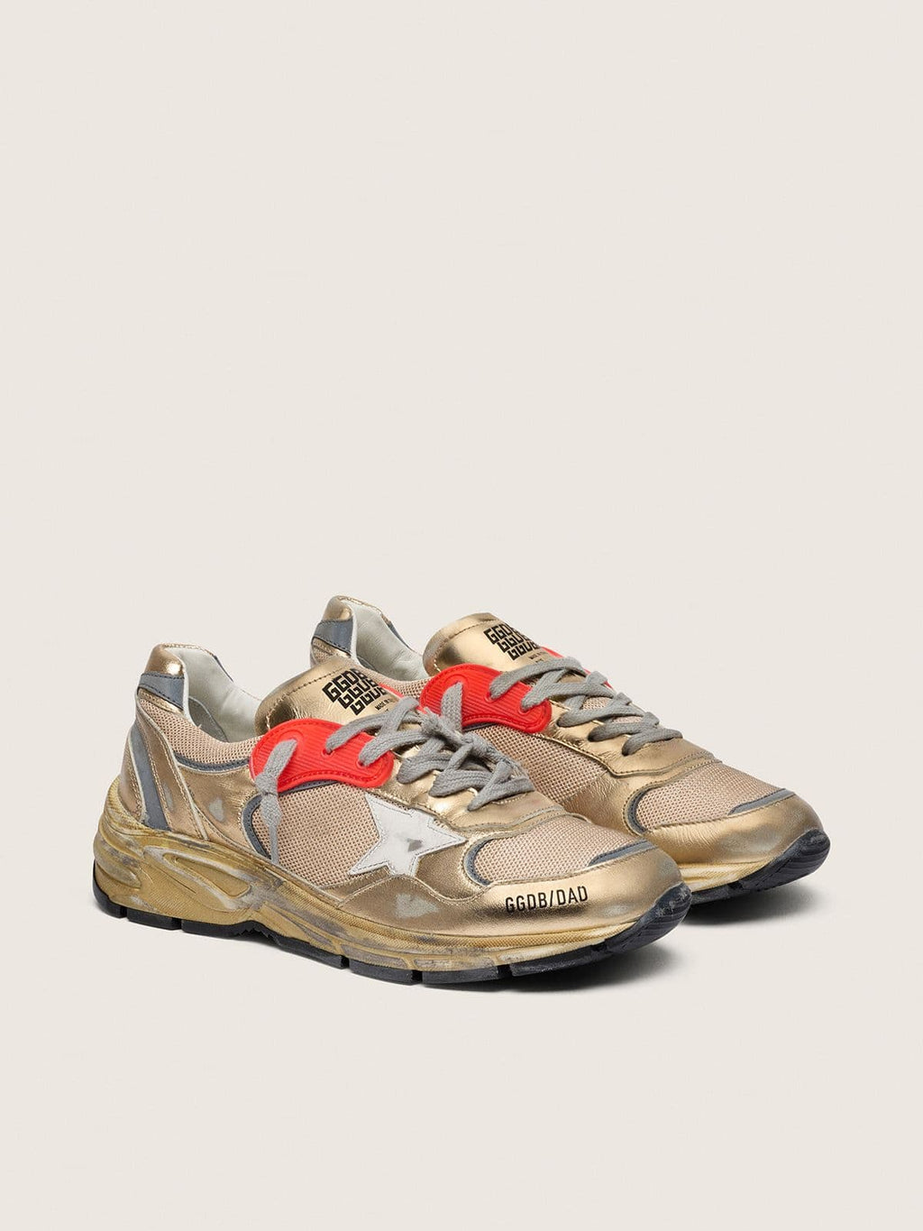 Golden Goose Dad Star Donna in Pelle Laminata Oro e Rete con Stella in Pelle Bianca e Talloncino in Pelle Oro
