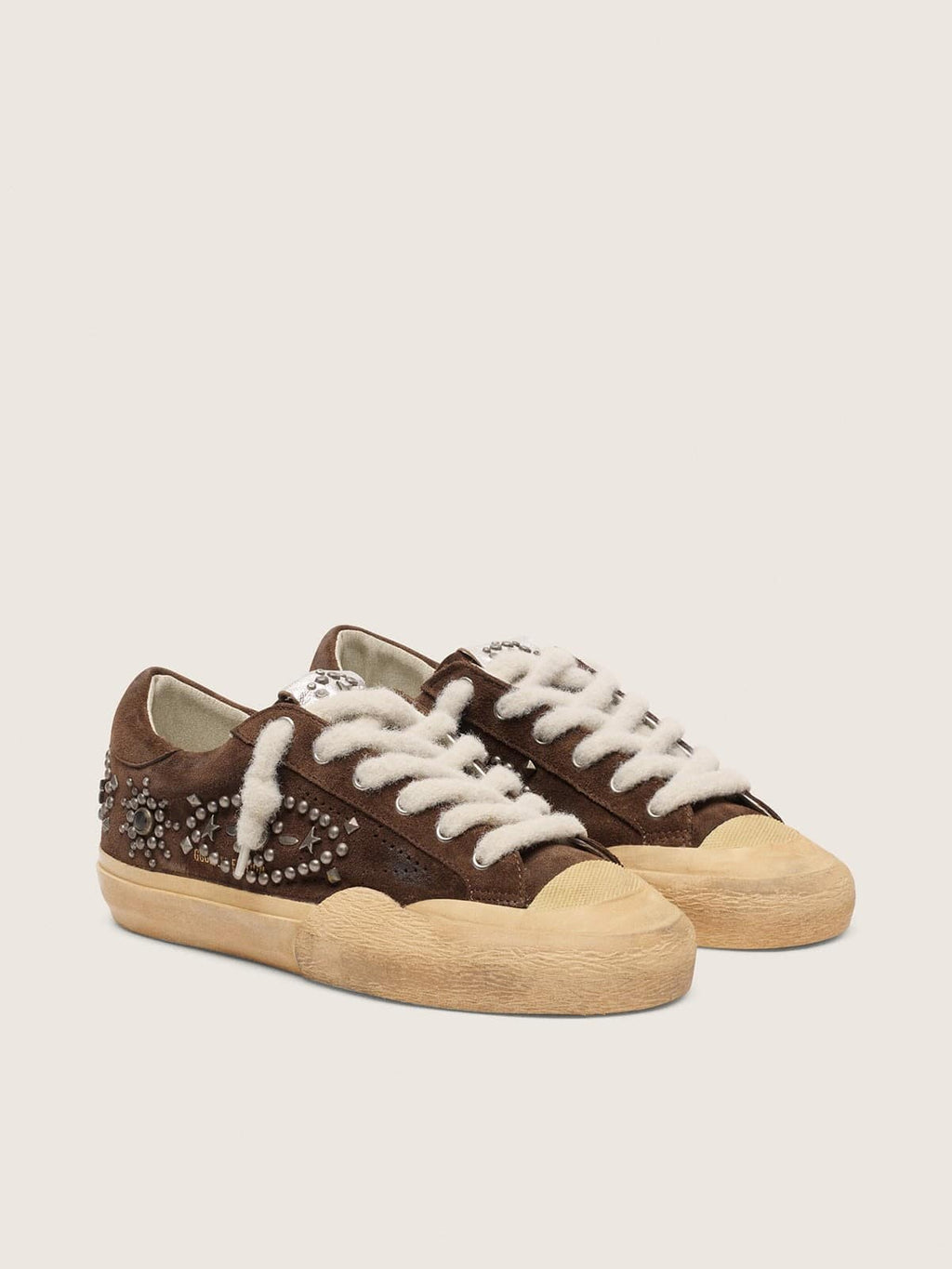 Golden Goose Super-Star Penstar Donna in Suede Marrone con Borchie