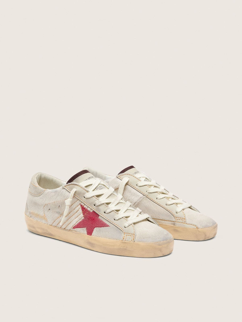 Golden Goose Super-Star Ltd Donna in Cavallino Bianco con Stella in Suede Rosso